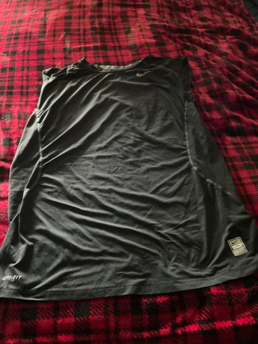Nike Men’s L Muscle Shirt