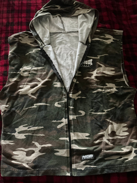 Men’s XL Camo zip-up Hoodie